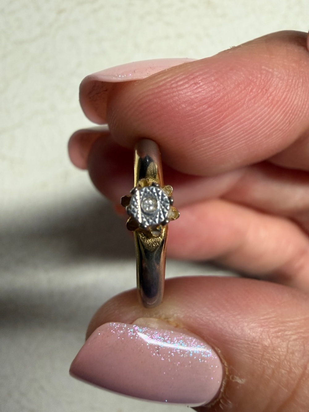 Vintage Gold Solitaire Ring with Clear Stone - Picture 4 of 9